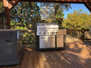 Outdoor Kitchen