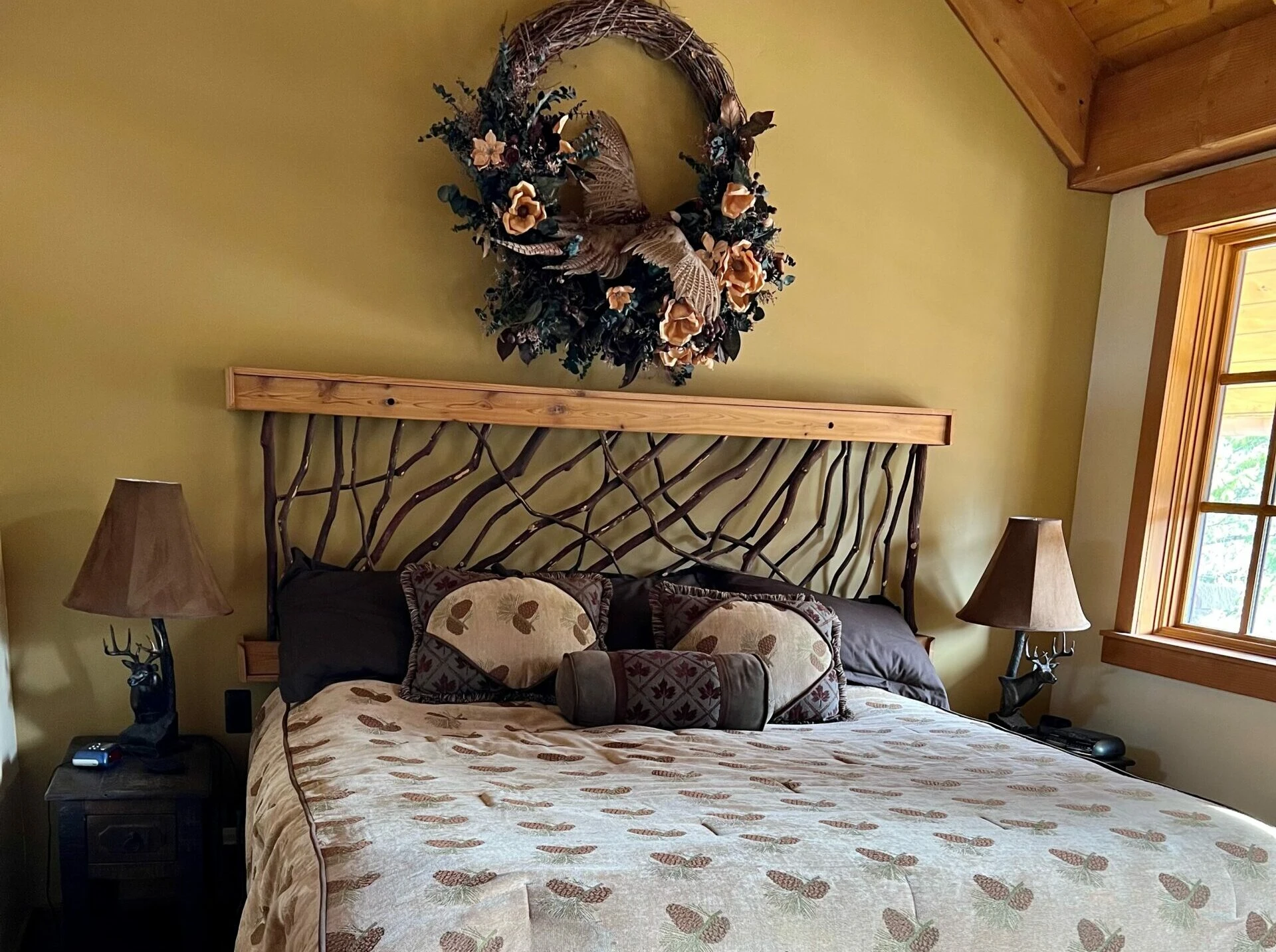 A beautifully designed rustic chic bedroom headboard, featuring natural materials and elegant details that enhance the overall decor.