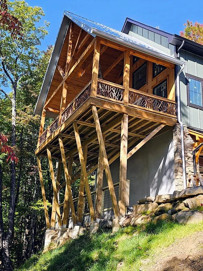 Swannanoa Nc Back Deck Patio With All Mountain Laurel Handrails