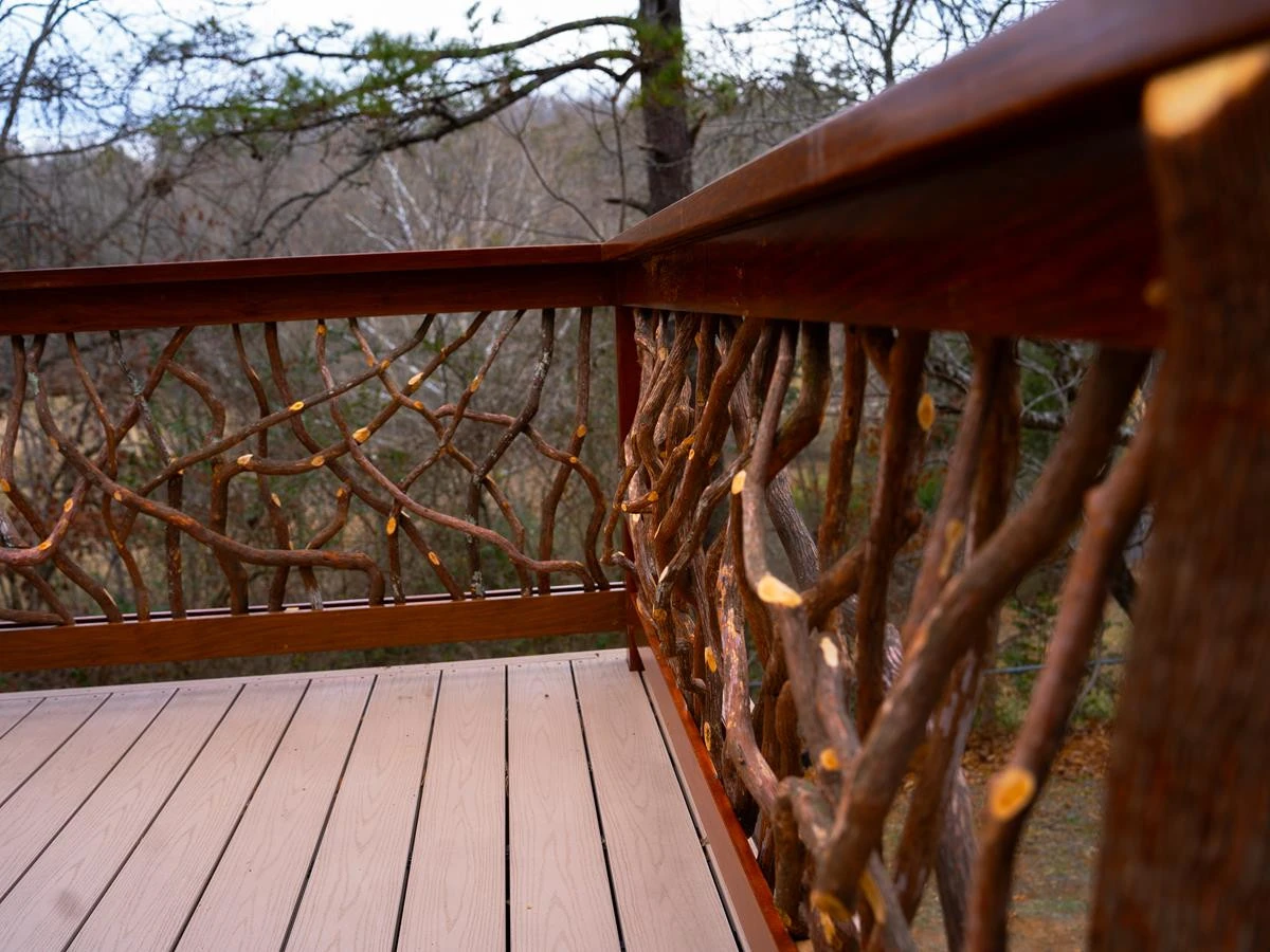 Franklin Nc Close Up Deck Porch Handrails